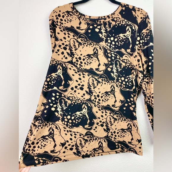 Chico's Women'a Large 2 Long Sleeve Cheetah Graphic Print Long Sleeve Top Soft - Picture 7 of 15